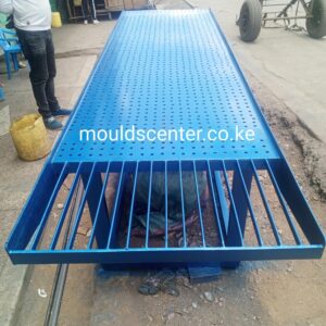 Concrete vibrator table