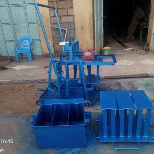Small egg laying block machine